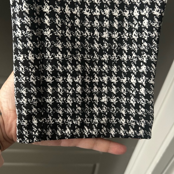 Michael Kors Women's  Houndstooth Dress Pants - Picture 4 of 6
